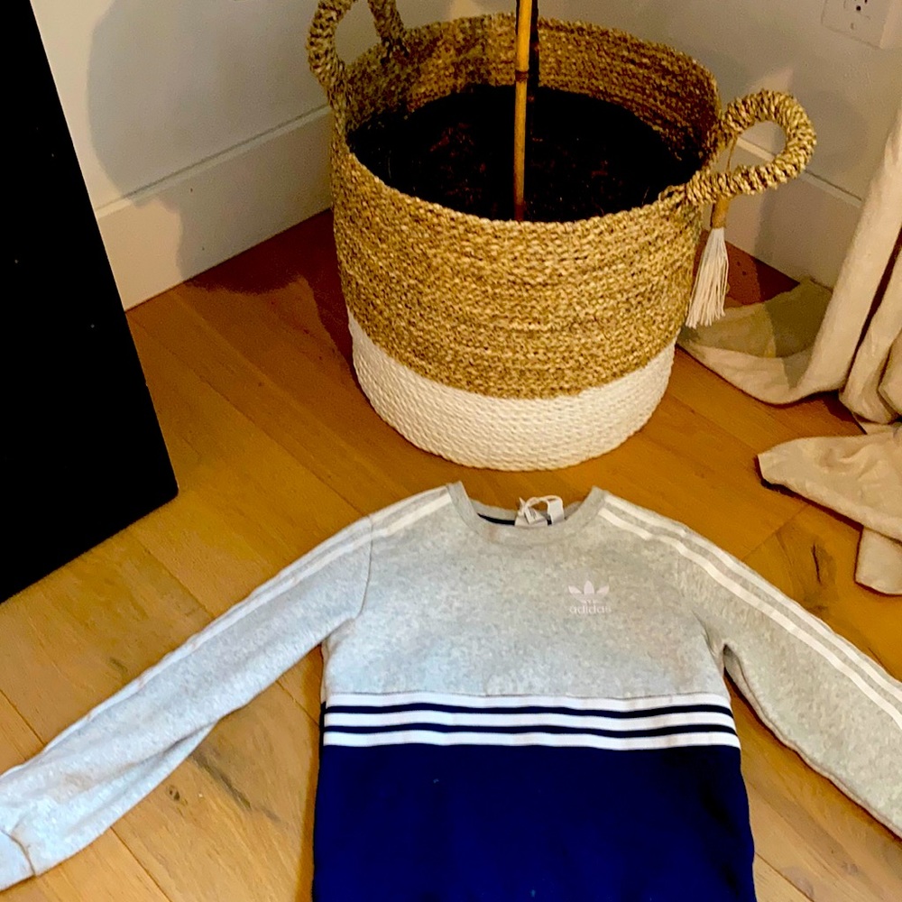 A adidas sweat shirt for 15 bucks